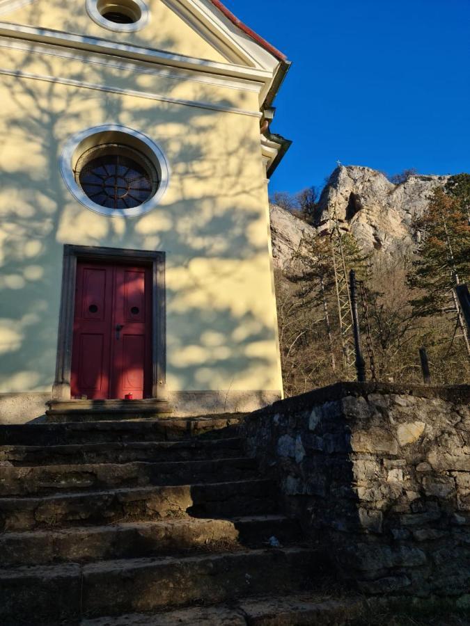 Hotel Obecná Škola Svatý Jan pod Skalou Exterior foto